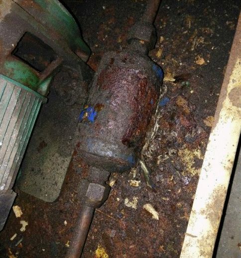 各品牌家用空調漏液實例圖片分析及磨擦因素探討